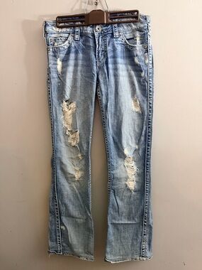 Vintage Silver jeans Frances 18” bootcut distressed jeans